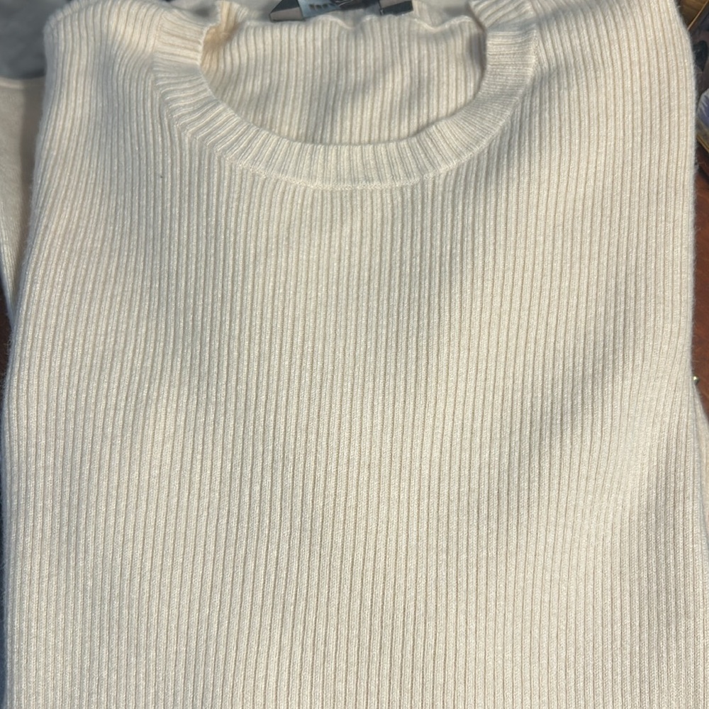 BCBGMaxAzria Cream Bell Sleeve Blouse - Picture 7 of 8